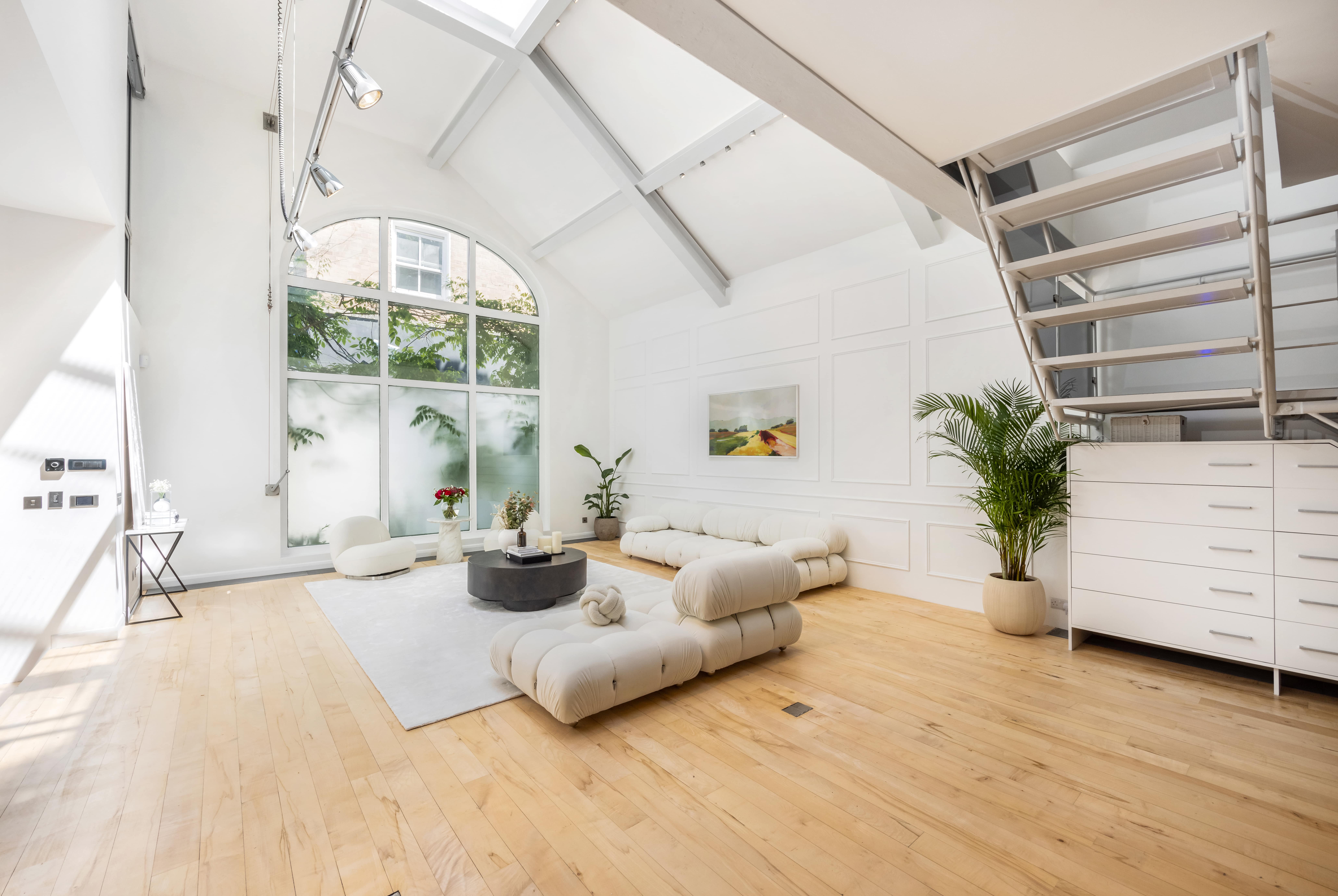 1 5 luxury livingroom wall panel location hire studio w8 kensington 1