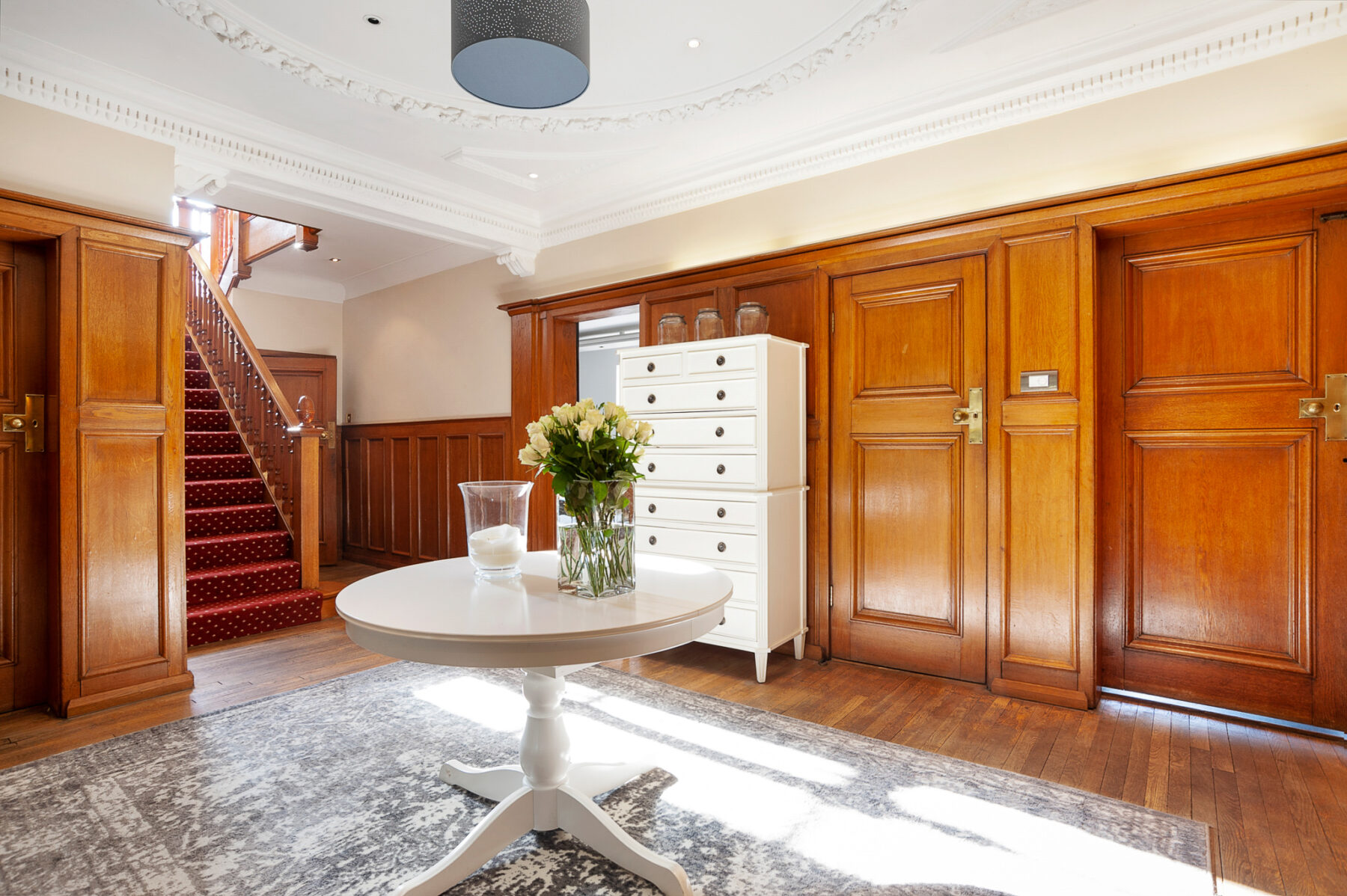 Luxury Entrance 1930s Art Deco hall large staircase TV filming location hire lodge London 40